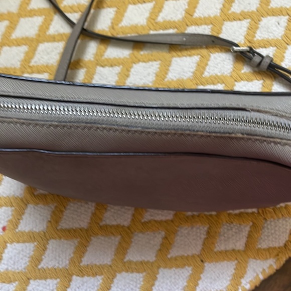 MICHAEL KORS JET SET CROSSBODY GRAY - Picture 5 of 8